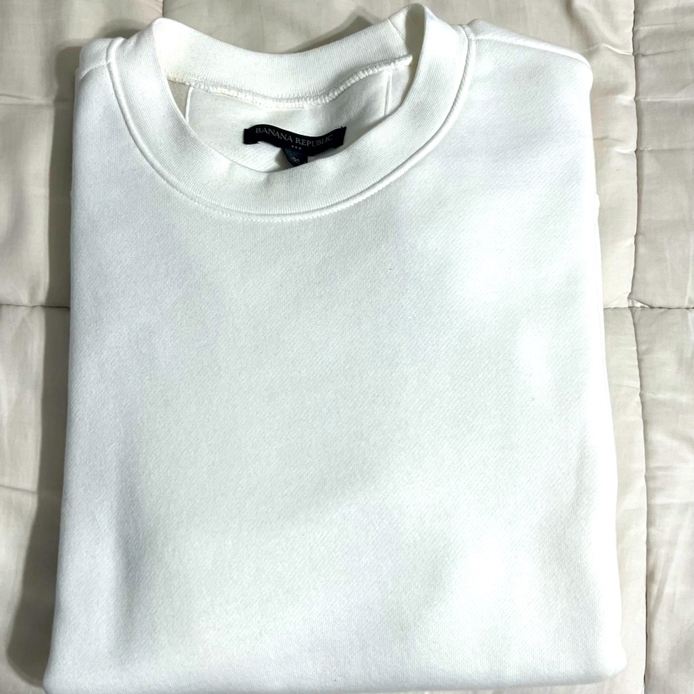 Brand new Banana republic white sweater size M(mens)